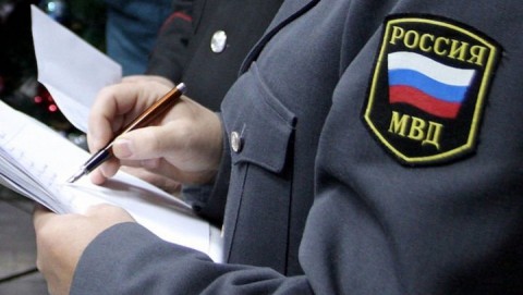 Полицейские Усть-Вымского района установили личность подозреваемого в повреждении иномарки
